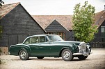  قرنٌ من الابتكارات المتميّزة: BENTLEY S2 CONTINENTAL FLYING SPUR  