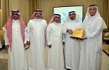 ملتقى الطاقة المتجددة بجدة يكرم الدكتور حسين باصي